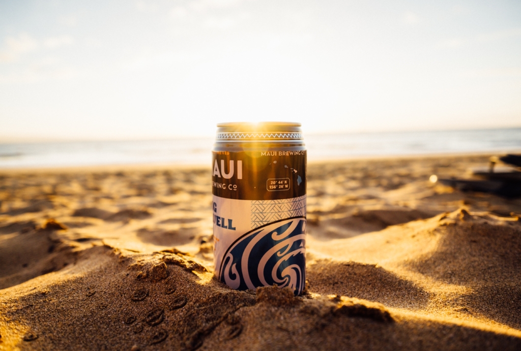 砂浜とビール